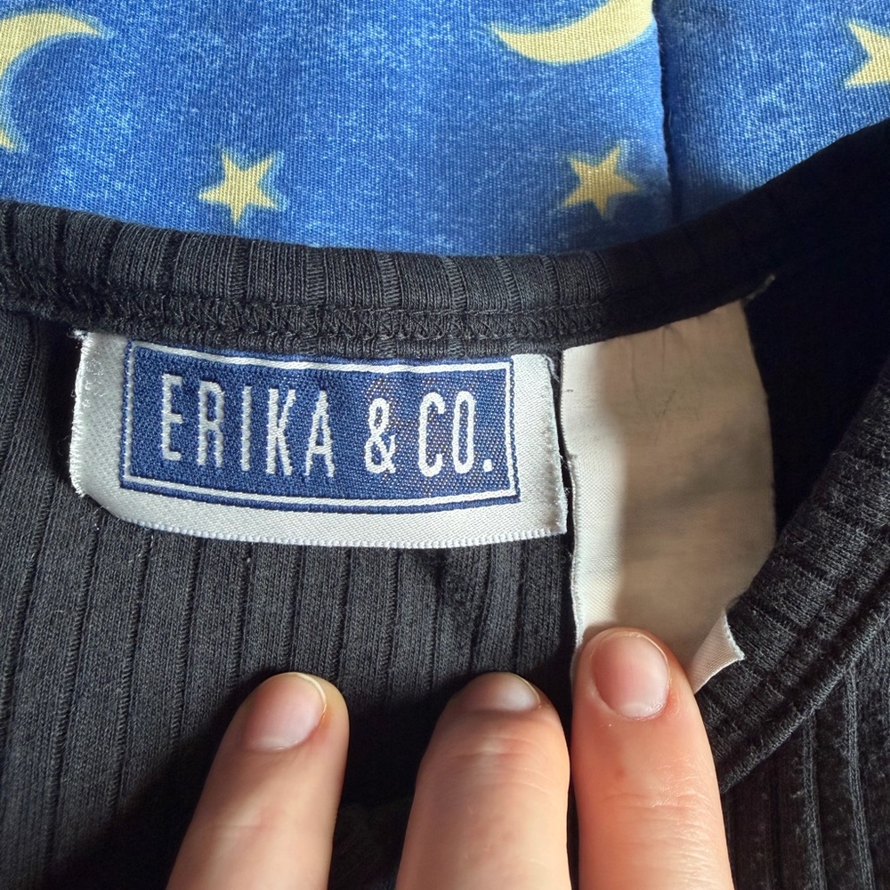 Erika & Co Ribbed Henley Tee - Picture 4 of 4
